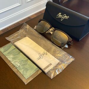 Maui Jim sunglasses never worn.